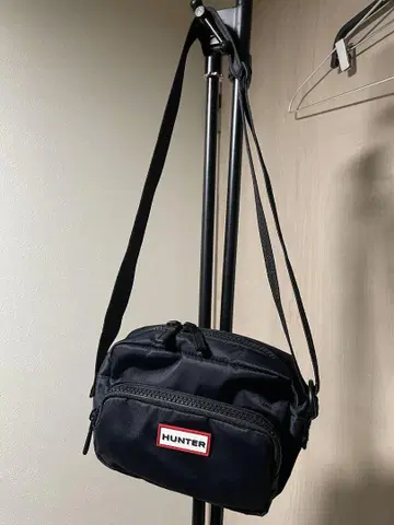 HUNTER 헌터 크로스바디 NYLON CROSSBODY 블랙