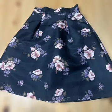JILL by JILL STUART 빅 플로럴 스커트 꽃무늬 블랙 S