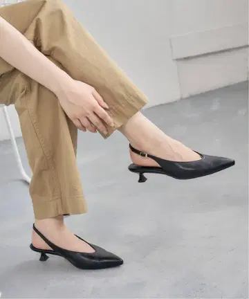 새상품 LE TALON 블랙 슬링백 뮬