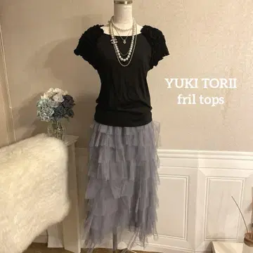 [ 2만 엔 ] YUKI TORII 입체 프릴 디자인 tops