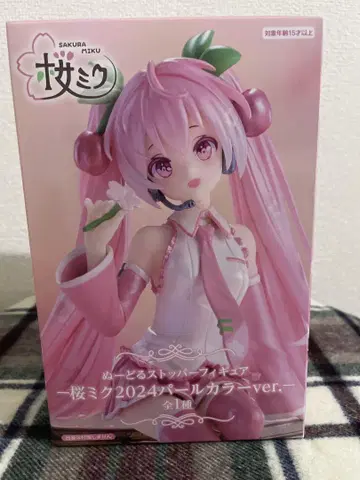 벚꽃 미쿠 2024년 밀크 컬러 ver. 피규어
