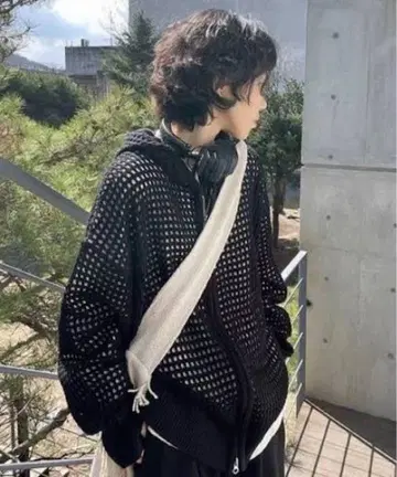 .KOM 메쉬 지퍼 후드티