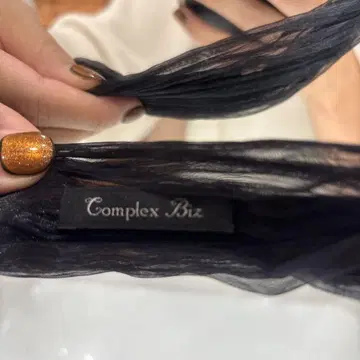 컴플렉스 비즈 블랙 헤어밴드