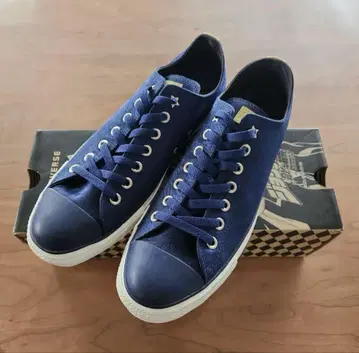 CONVERSE x 죠죠의 기묘한 모험 ALL STER