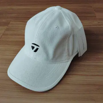 TaylorMade 화이트 캡 택 포함 새상품