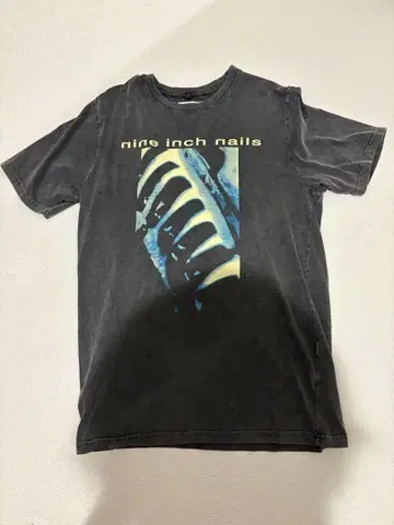 Nine Inch Nails 티셔츠 M 사이즈 페이드 블랙