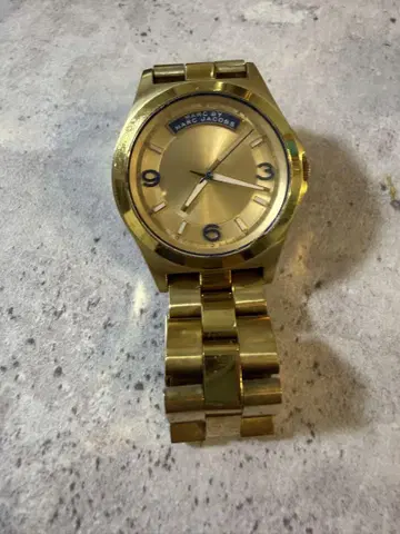 MARC BY MARC JACOBS 골드 손목시계