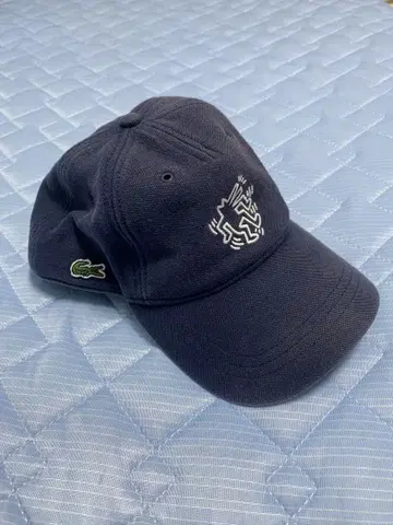 LACOSTE x Keith Haring 네이비 캡