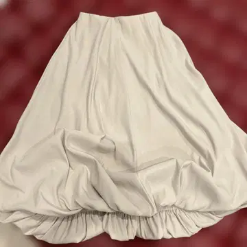 새상품 하자 있음 ZARA 자라 베이지 벌룬 롱 스커트