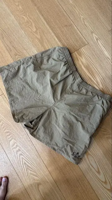 IRIE FISHING CLUB 베이지 숏팬츠