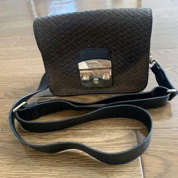 FURLA 메트로폴리스 숄더백