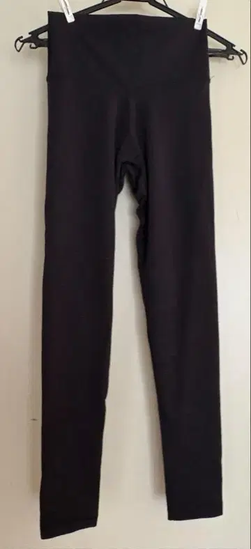Aritzia 블랙 레깅스 풀렝스 요가 필라테스