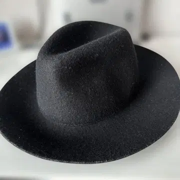 RAD 노다 요지로풍, 블랙 울 햇