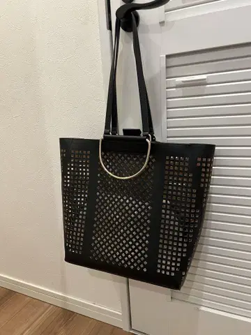 루니 lounie 블랙 메쉬 숄더백