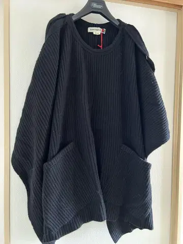 ZARA SRPLS 블랙 니트 판초 M-L