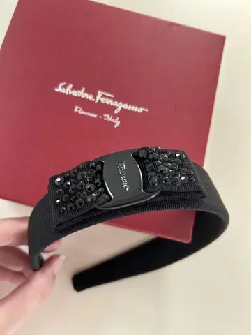 Salvatore Ferragamo 블랙 헤어밴드 페라가모