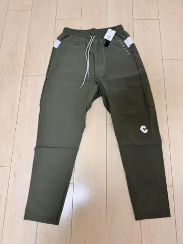 CRONOS 카키 스트레치 팬츠 M 사이즈