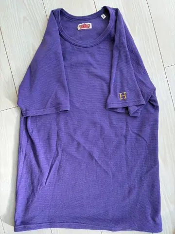 HRM 할리우드 런치 마켓 보라색 반팔 T셔츠 사이즈 4