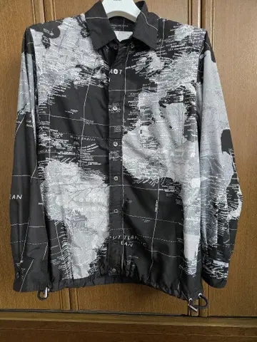 World Map S/S Shirts Sacai 20ss 셔츠