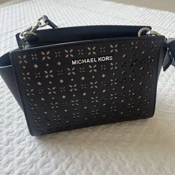 MICHAEL KORS 블랙 숄더백
