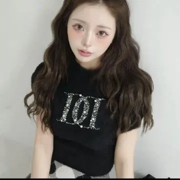 팬시 비즈 DD 로고 니트탑 다리치 Darich