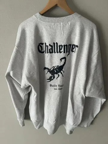 Challenger 스콜피온 트레이닝복