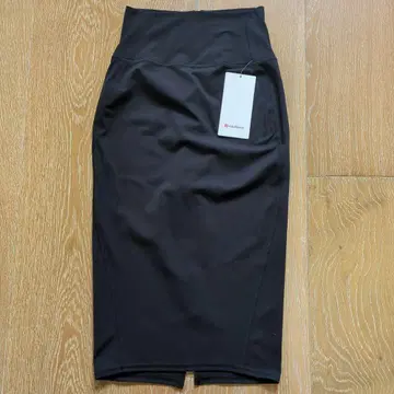lululemon Nulu 슬림핏 HR 스커트 6 블랙