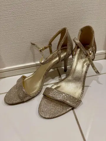 Michael Kors 골드 하이힐