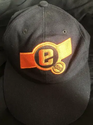 GOODENOUGH HEADGEAR 자수 로고 캡 일본제