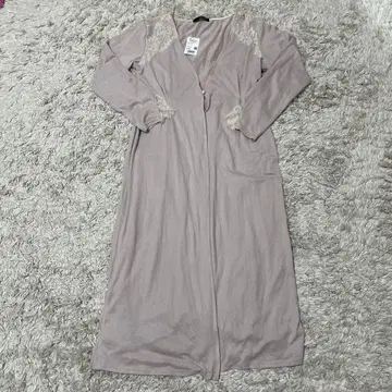 살롱 바이 피치 존 레이시 콤비 로브