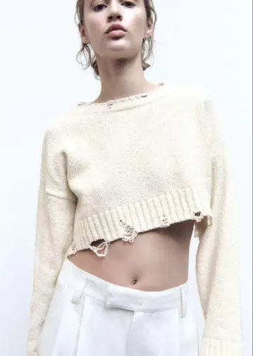 ZARA 크롭 데미지 니트 에크루