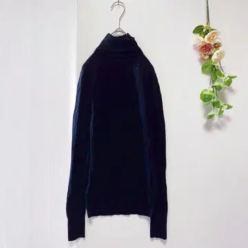새상품급 [ UNIQLO ] 엑스트라 파인 메리노 터틀넥 스웨터 (S)