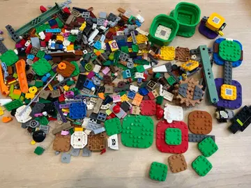 레고 마리오 마인크래프트 등의 부품