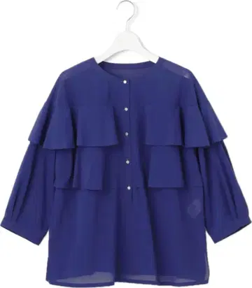 [ 23구 ] [ 이번 시즌 ] 프릴 디자인 티셔츠 size 44