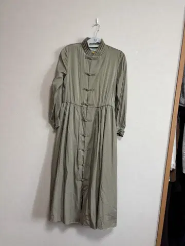 카키 긴팔 롱 원피스 차이나
