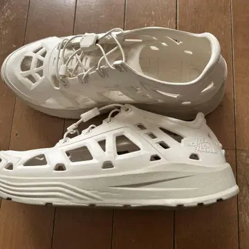 THE NORTH FACE 리액티브 스니커즈 25