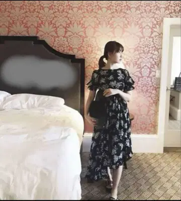 [ 하립투 ] Asymmetrical Floral Dress 하자품