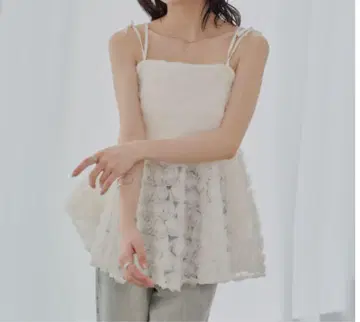 CHICO 로즈 튤 페플럼 블라우스 아이보리