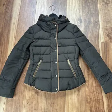 ZARA 후드 부착 다운 자켓