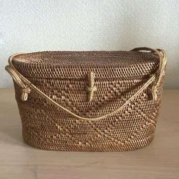 아타제 덮개 달린 카고백