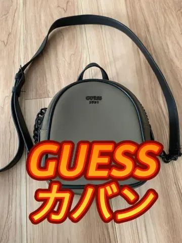 GUESS 올리브 그린 숄더백