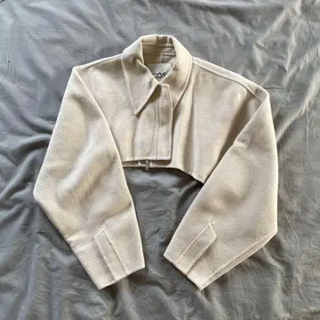 COS 아이보리 크롭 자켓