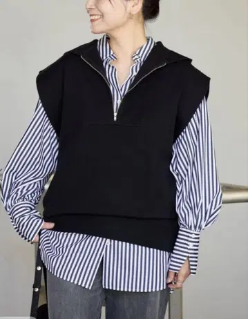 후디 니트 베스트