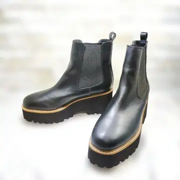 [ 새상품급의 깨끗함 ] 통굽 사이드 고어 부츠 청키 밑창 24.0cm