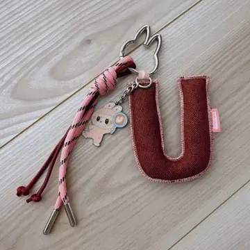 PIN FOR LOVE THE MONSTER 러브브 알파벳 [ U ]