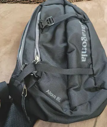 patagonia 바디백 블랙