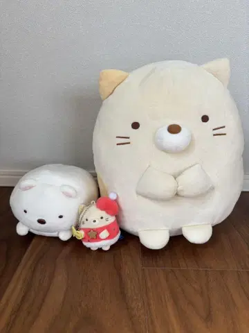 스밋코구라시 고양이 봉제 인형과 키링