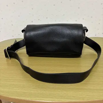 beardsley 비어즐리 가죽 바디 바
