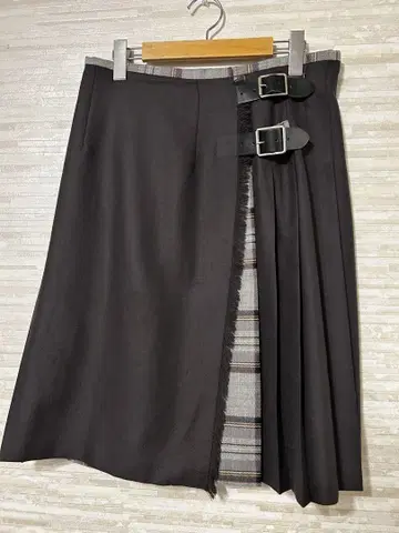 O'NEIL of DUBLIN 랩 스커트