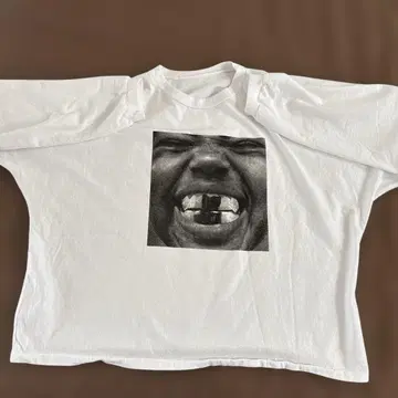 YEEZY BULLY LONG SLEEVE TEE size 2